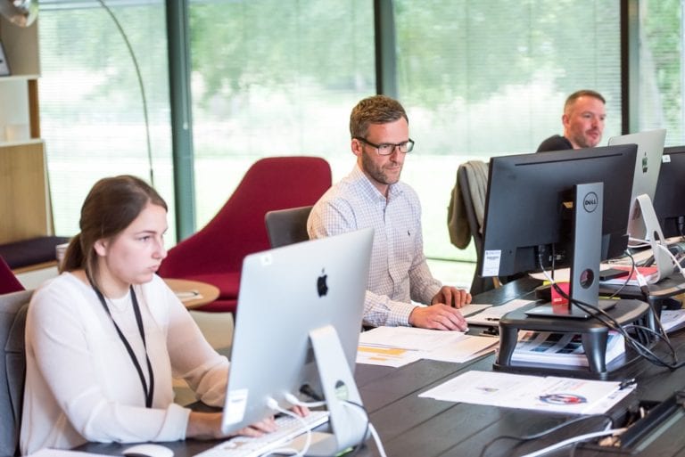 De voordelen van werknemers uit verschillende generaties De voordelen van werknemers uit verschillende generaties